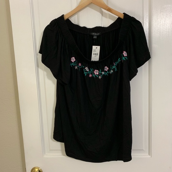 Lane Bryant Tops - Lane Bryant off-the-shoulder top